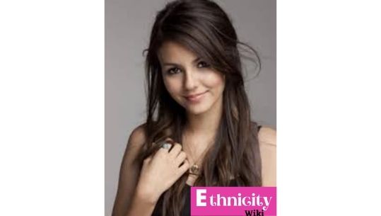 Sarah Stronger Ethnicity, Parents, Wiki, Biography, Siblings, Boyfriend, Net worth & More