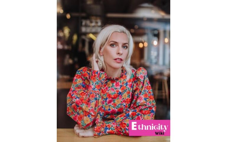 Sara Pascoe Ethnicity, Wiki, Biography, Age, Height, Parents, Husband, Net Worth & More